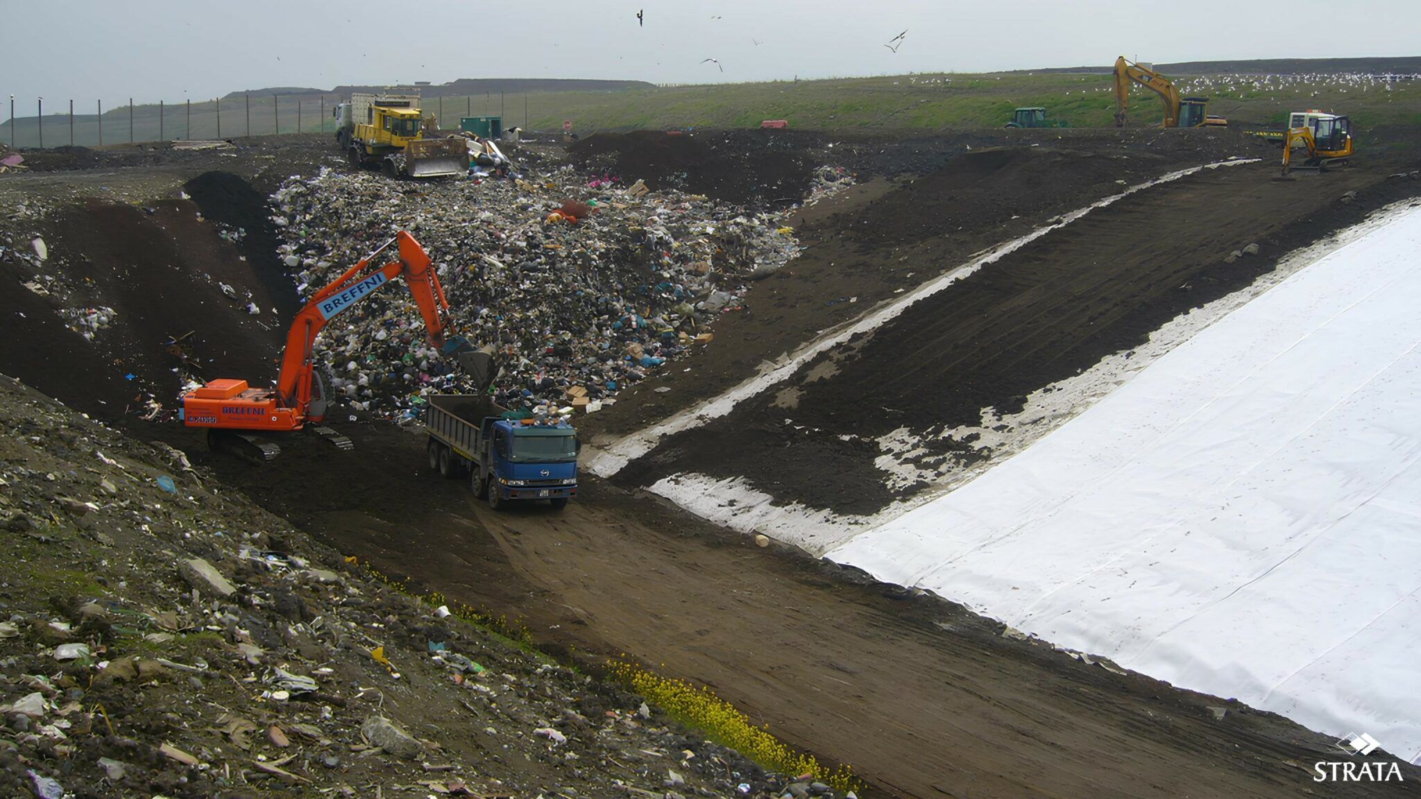 Landfill-construction-by-Strata-Geosystems-in-Spain-scaled.jpg