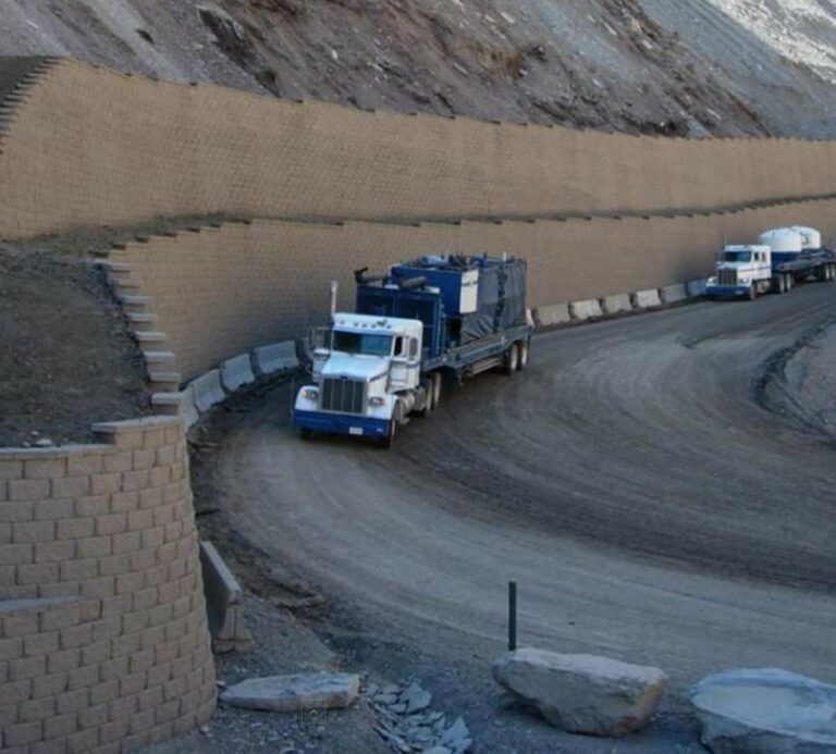 T-block-retaining-wall-768x693.jpg