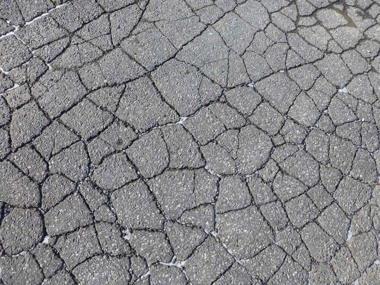 block-cracking-1-1536x1152.jpg